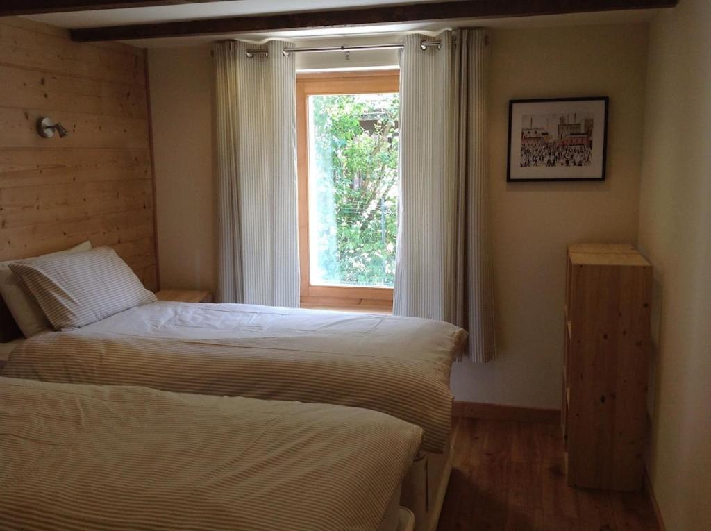 Spacious Ski Chalet In Traditional French Village, Sleeps 8, Four Star With Fibre Broadband أبودونس المظهر الخارجي الصورة