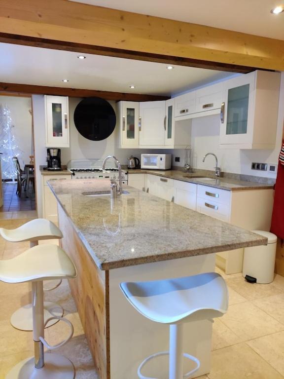 Spacious Ski Chalet In Traditional French Village, Sleeps 8, Four Star With Fibre Broadband أبودونس المظهر الخارجي الصورة