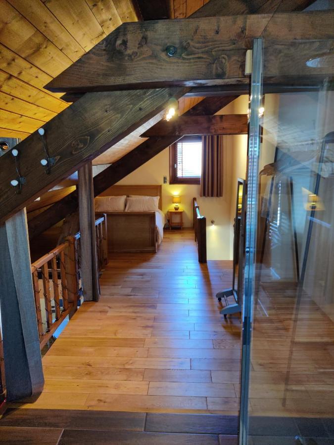 Spacious Ski Chalet In Traditional French Village, Sleeps 8, Four Star With Fibre Broadband أبودونس المظهر الخارجي الصورة